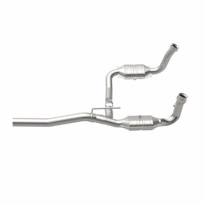 MagnaFlow Conv DF 2009-2012 Dodge Nitro 3.7L Underbody