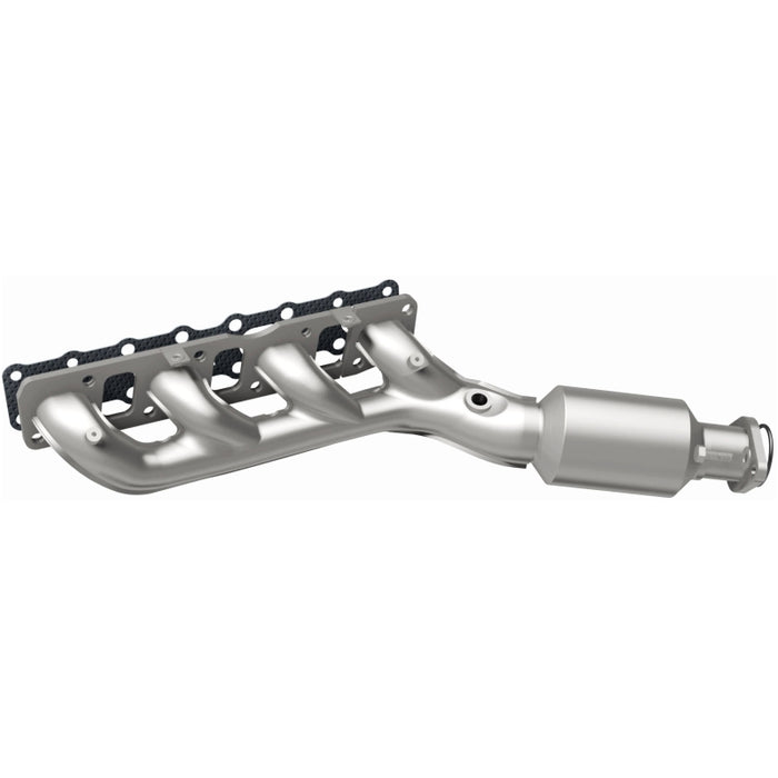 MagnaFlow Conv DF Infiniti/Nissan Trucks 8 5.6L D/S Manifold  (49 State)