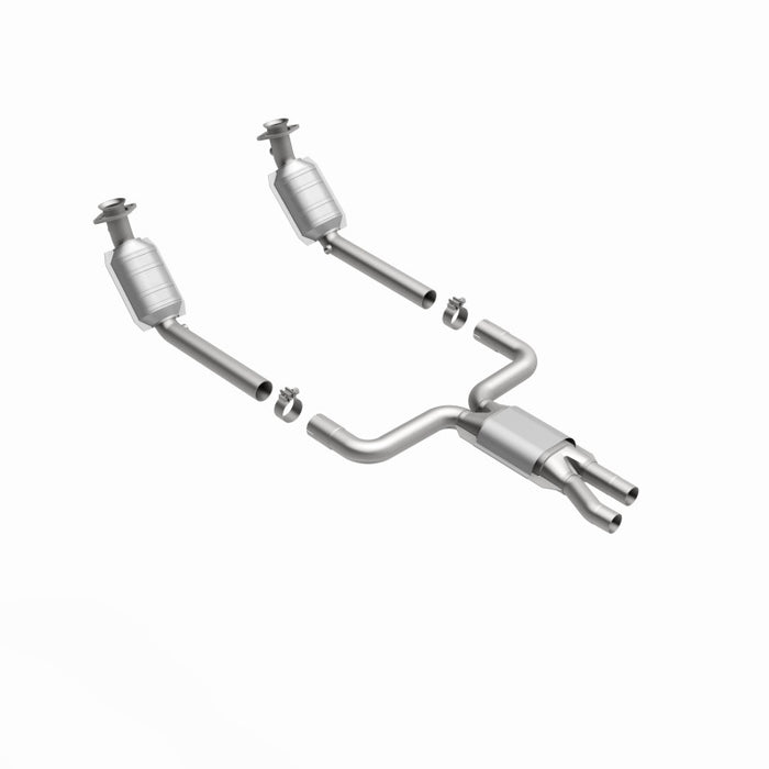 MagnaFlow Direct fit Catalytic Converter, Lincoln 03-06 8 3.9L; Y Pope Assy